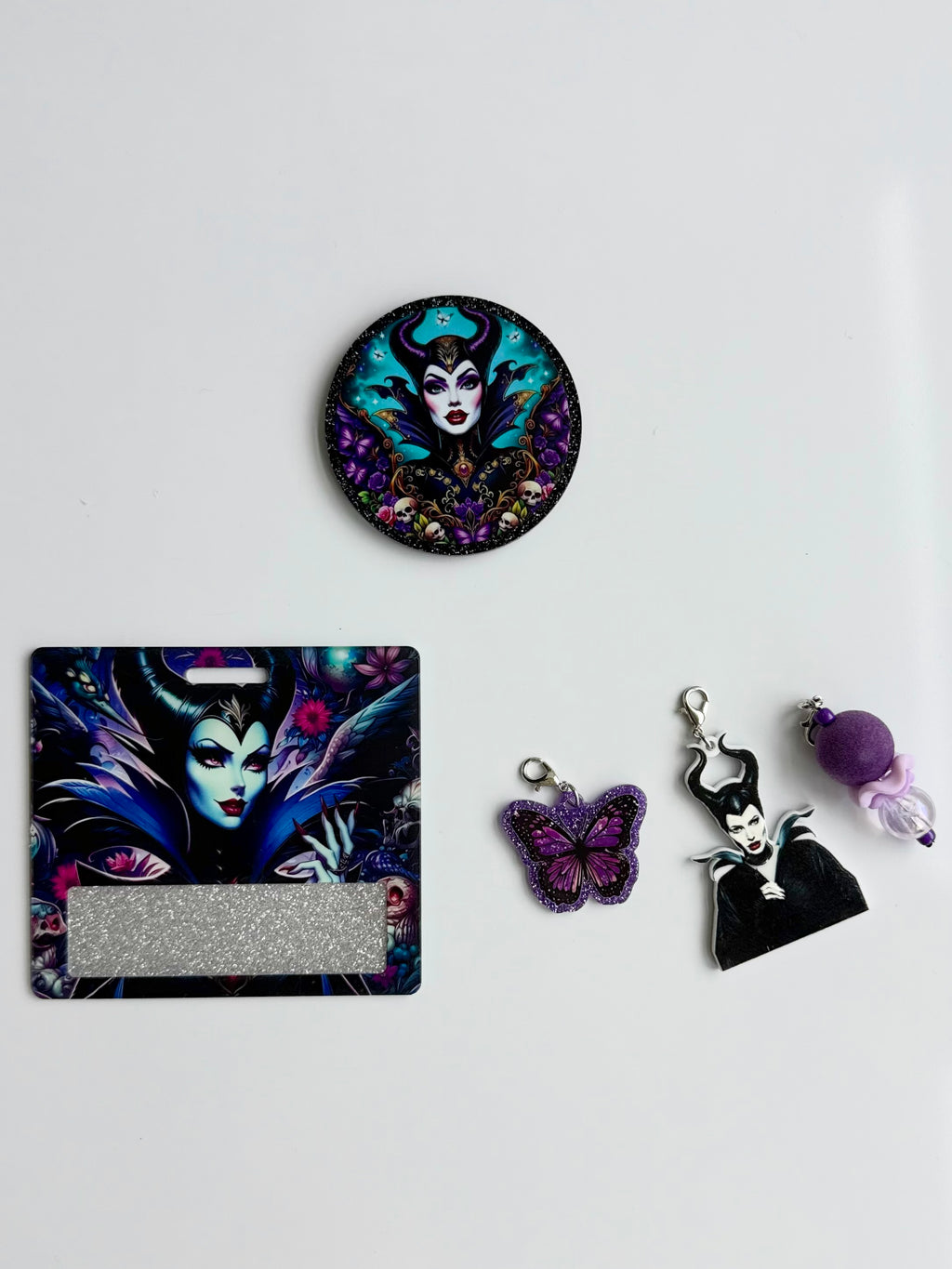 Villain Mal Interchangeable Badge Reel Buddy